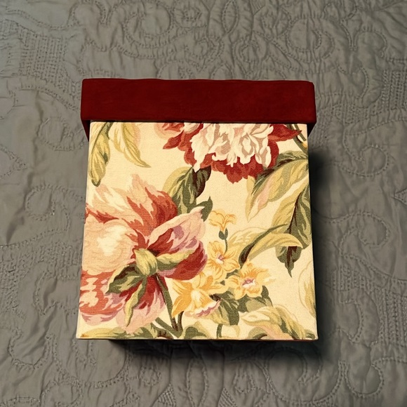 Once Upon a Rose Floral Fabric-Lined Storage Box - Picture 5 of 10